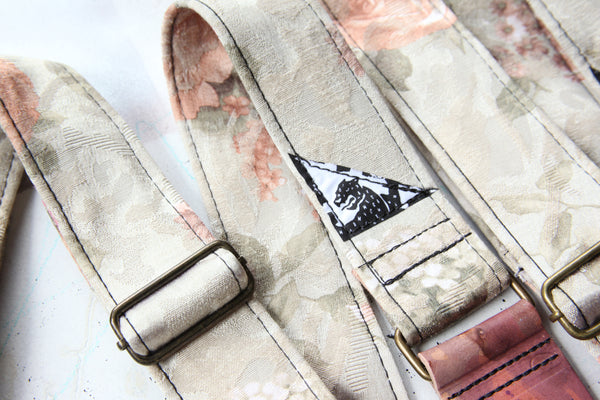 "Dusty Dress” Guitar Strap