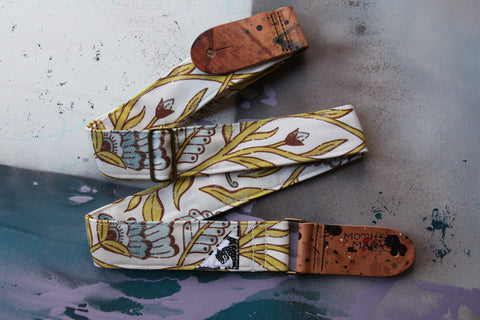 "Daisy Chain” Guitar Strap