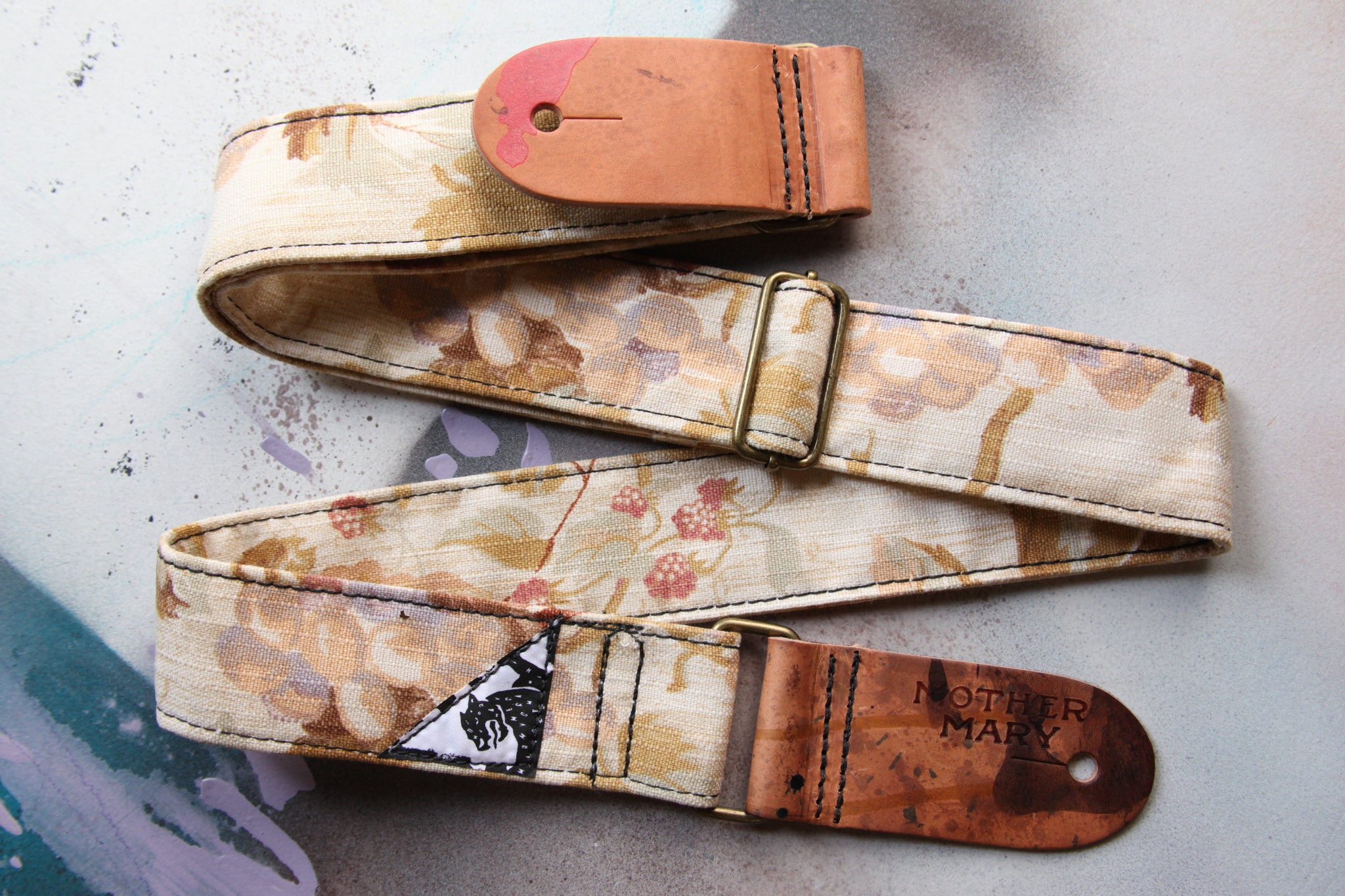 "Beige Bouquet” Guitar Strap