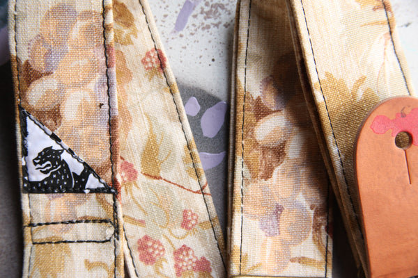 "Beige Bouquet” Guitar Strap