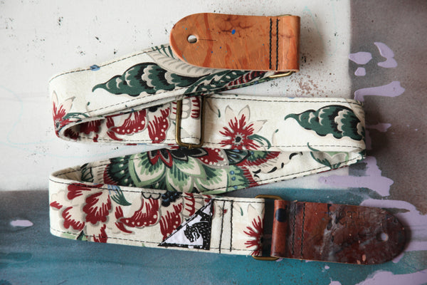 "Chrysanthemum Club” Guitar Strap