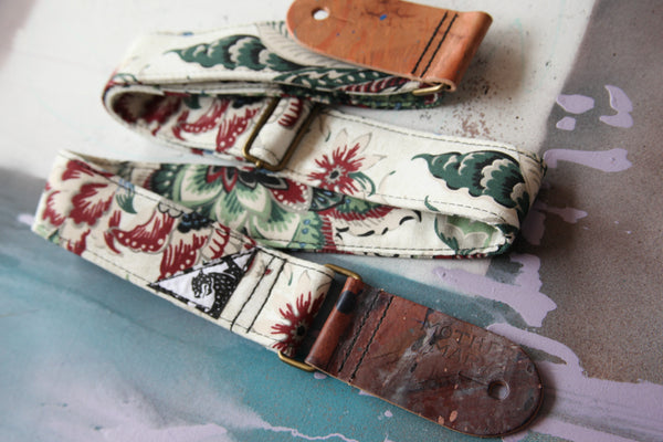 "Chrysanthemum Club” Guitar Strap