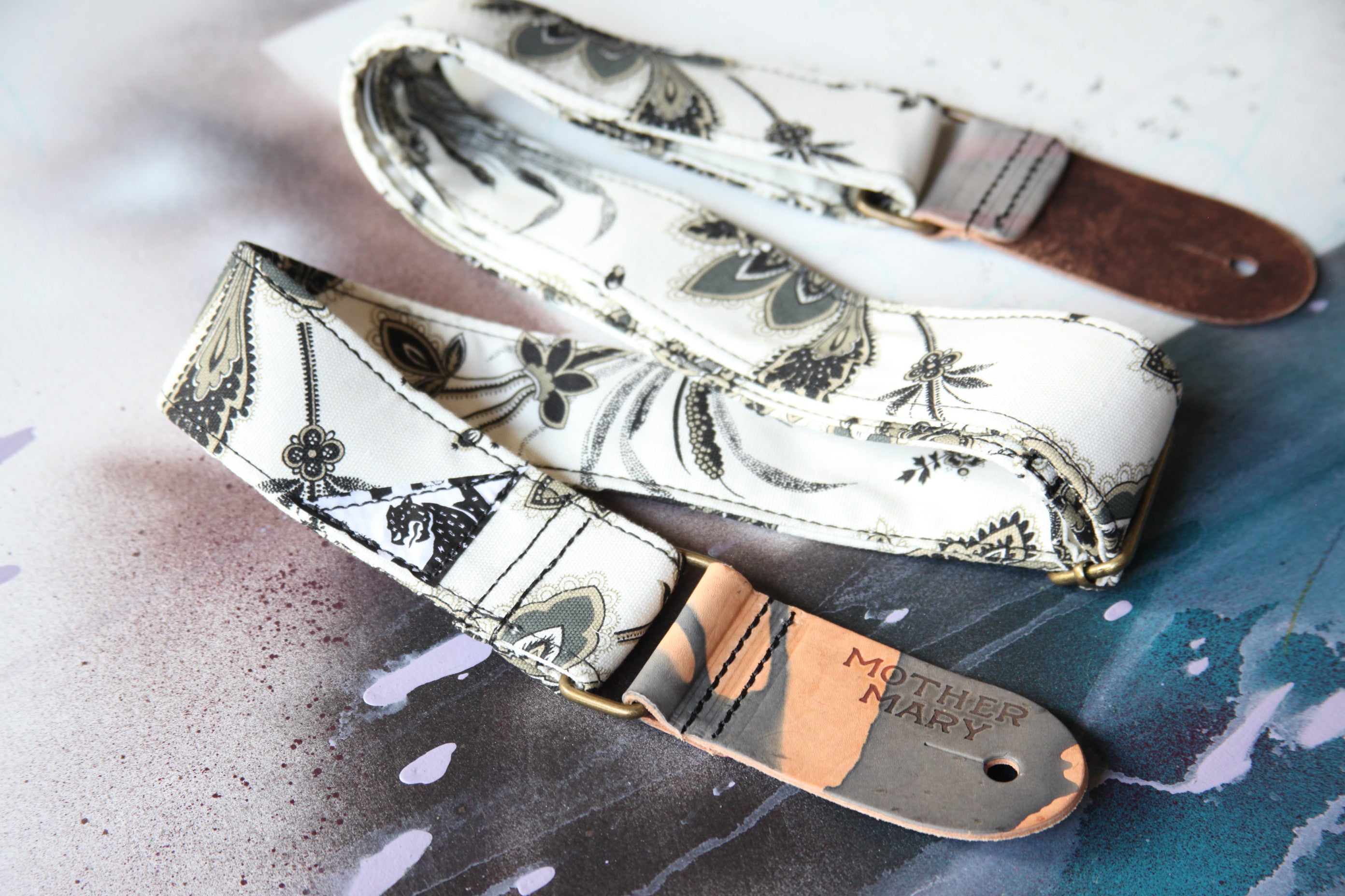 "White Paisley” Guitar Strap