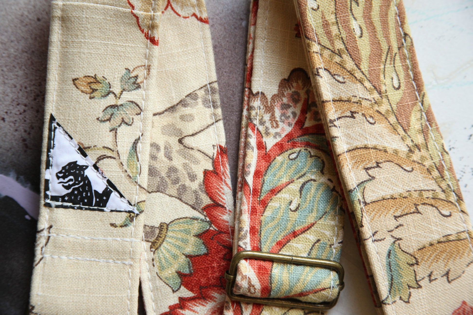 "Academic Antique” Guitar Strap